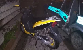 Кузбассовец пытался похитить скутер с заблокированным колесом