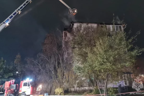 1 человек погиб, 2 пострадали в крупном пожаре в жилом доме под Красноярском