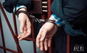 В Санкт-Петербурге задержали 4 человека по подозрению в мошенничестве на контрактах для службы на СВО