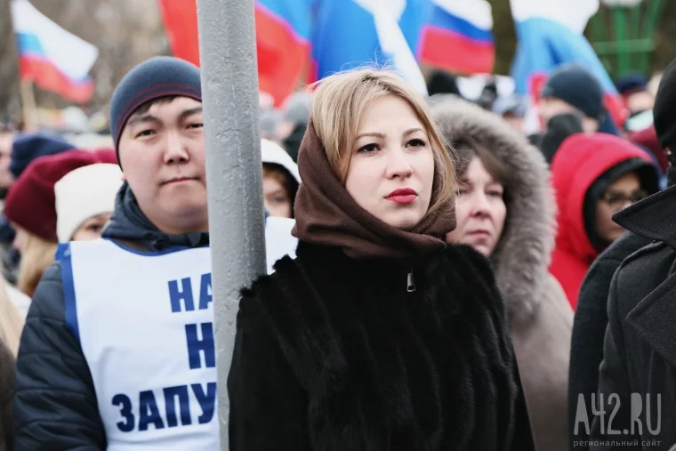 Фото: Нас не запугать: в Кемерове прошла акция в память жертв терроризма  37