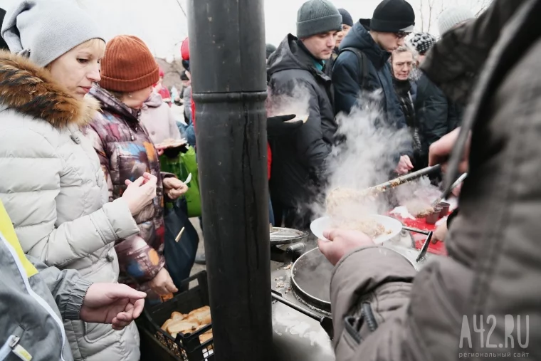 Фото: Нас не запугать: в Кемерове прошла акция в память жертв терроризма  39