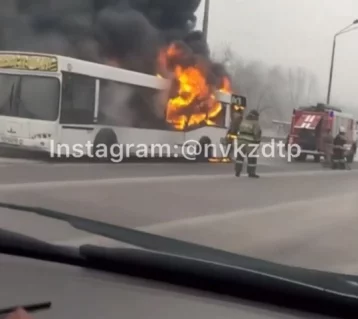 Фото: Стали известны подробности пожара в автобусе в Новокузнецке 1