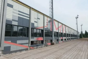 Фото: Готов на 85%: в Кемерове завершается ремонт стадиона в легкоатлетическом манеже 4