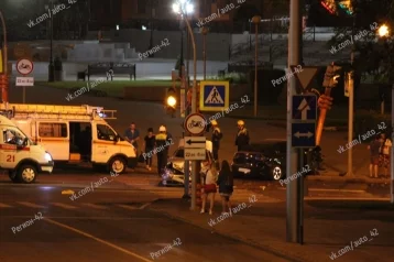 Фото: Ночью в центре Кемерова произошло серьёзное ДТП 1