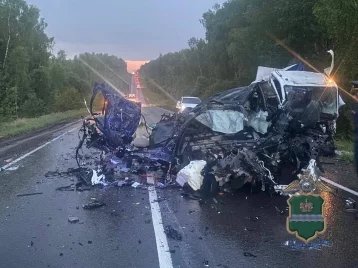 Фото: При столкновении BMW и Ford в Калужской области погибли оба водителя и три пассажира 1