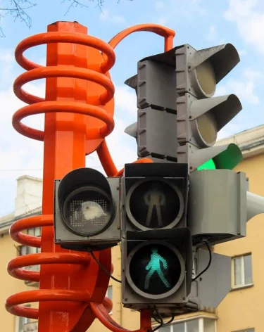 В Кемерове на 2 часа отключат светофоры на участке проспекта Ленина