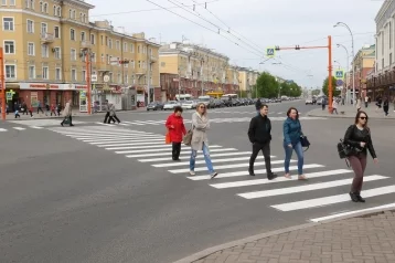 Фото: На перекрёстке в центре Кемерова появились диагональные пешеходные переходы 1