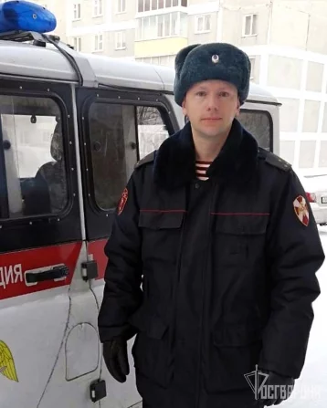 Фото: Росгвардеец спас кузбассовца, пострадавшего в ДТП 1