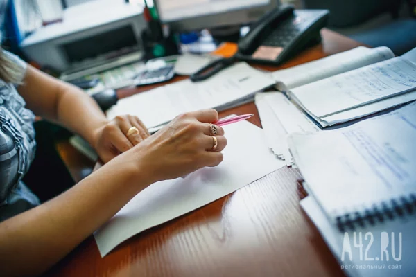 Опрос: почти треть кемеровчан рассказали, что ждут повышения в 2026 году