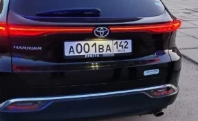 В Прокопьевске водителя оштрафовали за нецензурную надпись на номерной рамке