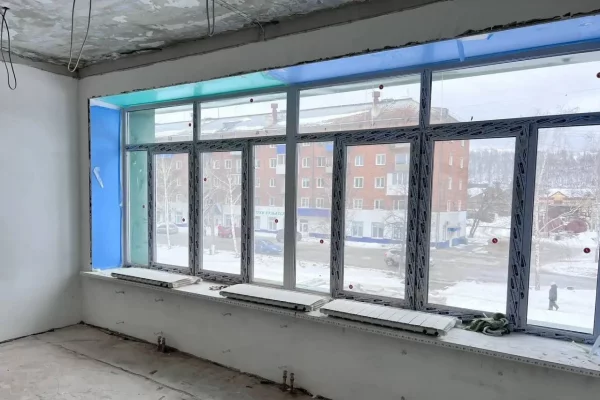 Замгубернатора Кузбасса проверил ремонт детсада в Гурьевске за 140 млн рублей