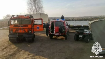 Фото: В МЧС Кузбасса показали кадры провала на автодороге в Новокузнецком округе 4