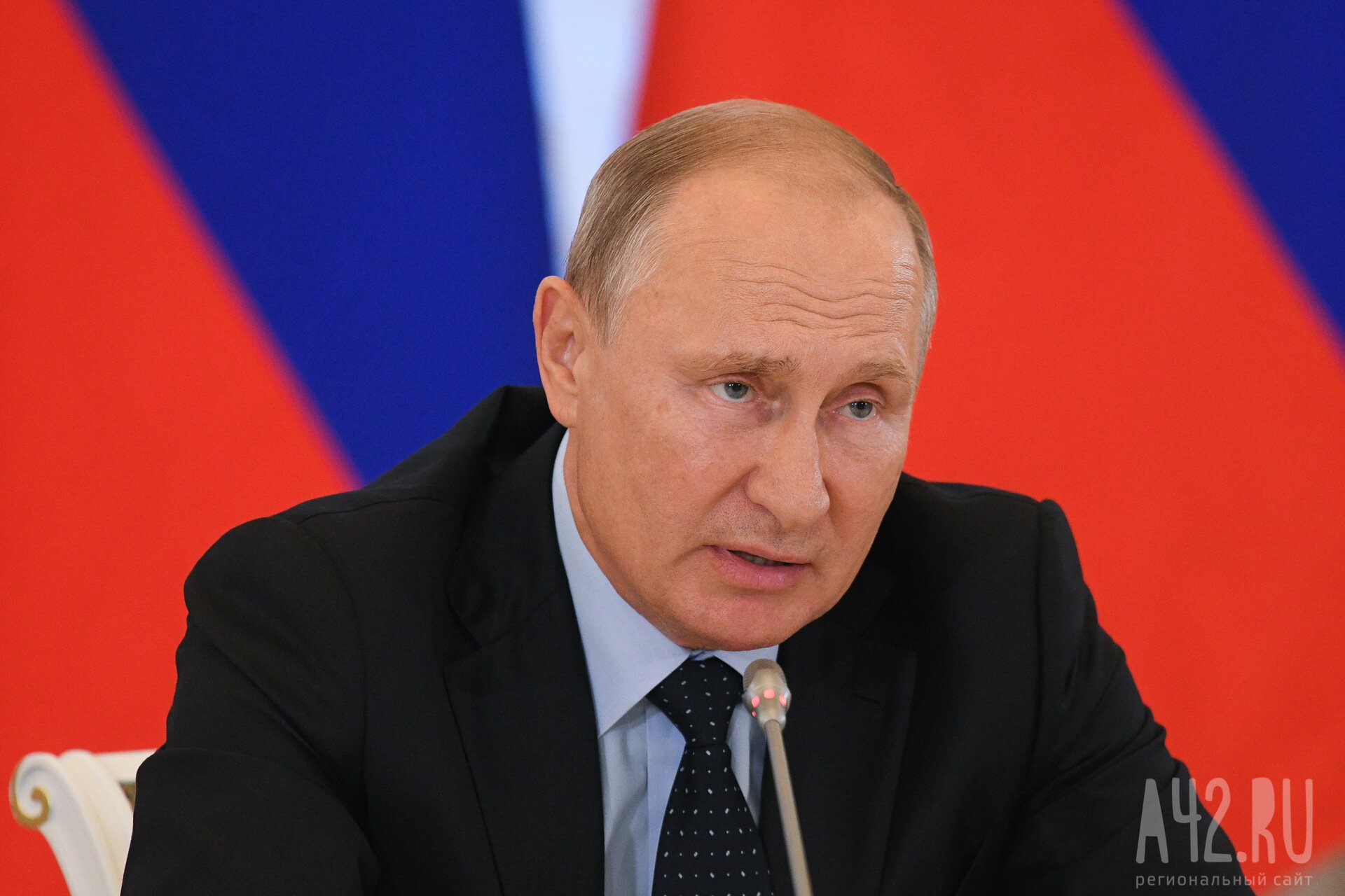 Путин указал на низкий процент обработки властями заявлений пострадавших от паводков