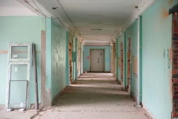 Фото: Илья Середюк: власти Кузбасса попросили угольщиков помочь с капремонтом школы 3