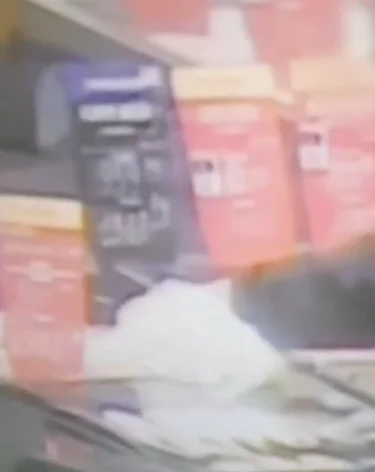 Кемеровчанка попыталась сэкономить на рыбе, переклеив ценник