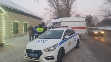 Фото: В Кузбассе сотрудники ГИБДД спасли замерзавшего мужчину 1