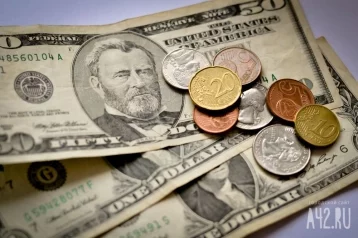 Фото: ЦБ: россияне продают долларовые сбережения 1