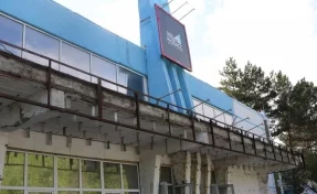 Дмитрий Анисимов показал ход ремонта легкоатлетического манежа в Кемерове