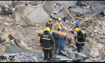 Фото: В Башкирии после взрыва на заводе под завалами обнаружен погибший 1