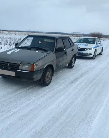 В Кузбассе задержали 48-летнего пьяного водителя без прав