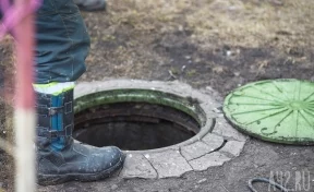 В Улан-Удэ гулявший один ребёнок упал в канализационный люк и провёл там ночь