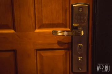 Фото: Жительнице Кузбасса пришлось через приставов выбивать ключи от квартиры у бывшего мужа 1