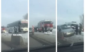 В Кузбассе столкнулись автобус и легковой автомобиль
