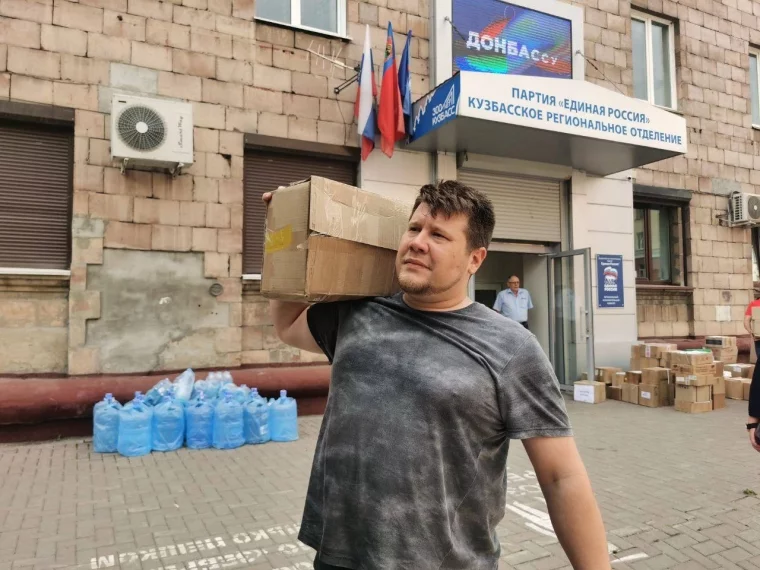 Фото: ЕР помогает эвакуировать в Россию тяжёлых пациентов с территории Донбасса 2