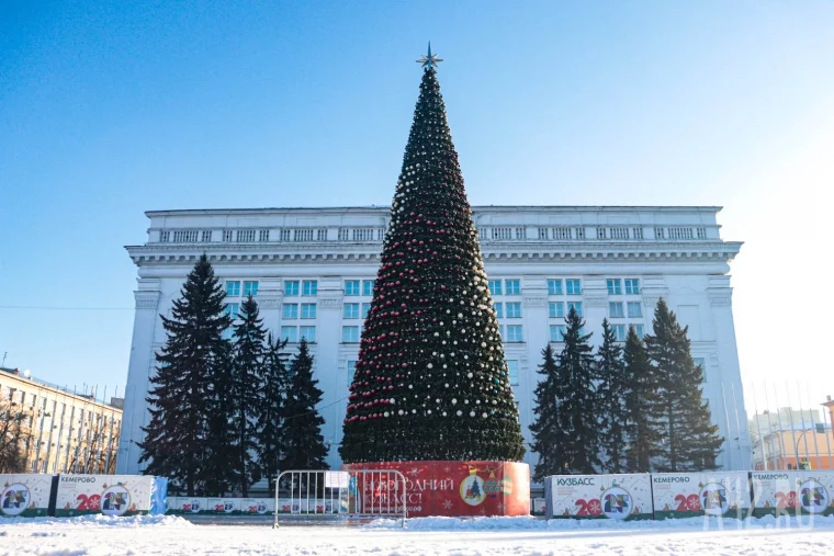 Фото: В Кемерове открыть каток на площади Советов планируют к 1 декабря 4