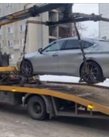 Lexus и LADA Vesta: в Кемерове задержали двух водителей без прав