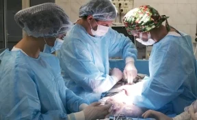 Кузбасские врачи спасли жизнь пациентке с 7-килограммовой опухолью матки