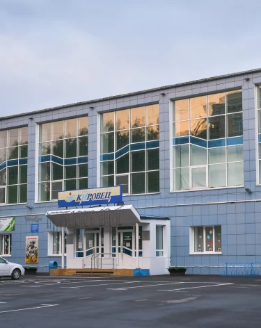 Власти назвали сроки ремонта спорткомплекса в Кировском районе Кемерова