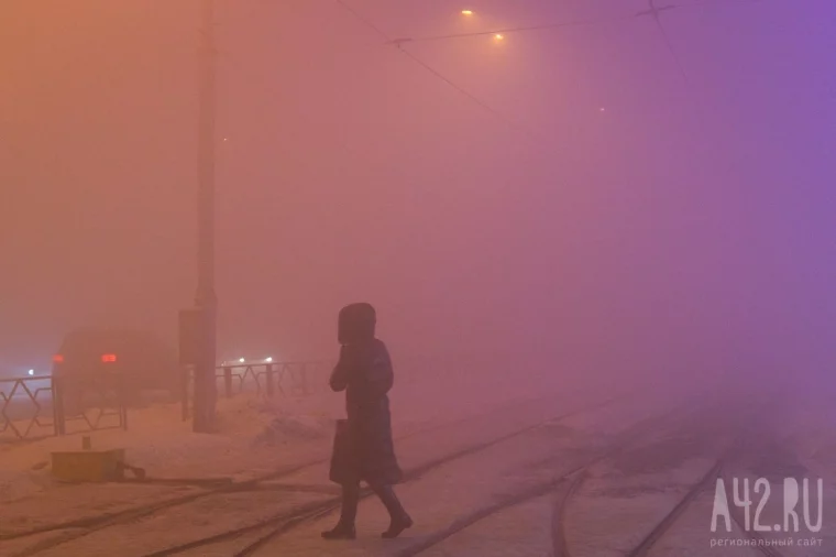 Фото: Кемерово накрыл смог. Ищем виноватых: печки, автомобили или предприятия? 3