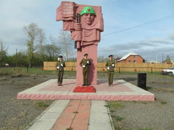Фото: В Хакасии главу сельсовета признали виновной в уничтожении мемориала погибшим в ВОВ 1