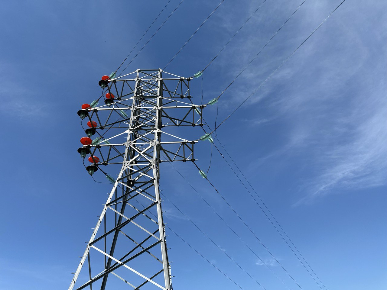 Изнанка тарифа: почему энергетикам не хватает средств на модернизацию сетей?