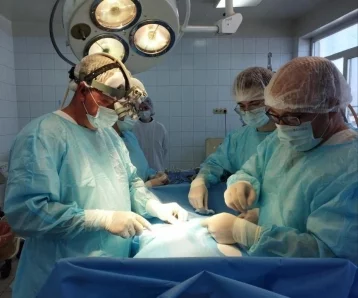 Фото: Врачи удалили гигантскую опухоль позвоночника у жительницы Кузбасса 1