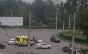 ДТП на бульварном кольце в Кемерове попало на видео
