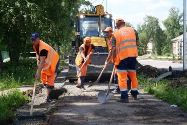 Фото: Газоны, тротуары и новые сети: мэр Кемерова рассказал о ремонте Инициативной улицы 4