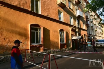 Фото: Прокуратура заинтересовалась треснувшим домом в Кемерове 2
