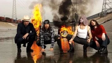 Фото: Red Hot Chilly Peppers выступят у пирамиды Хеопса 1