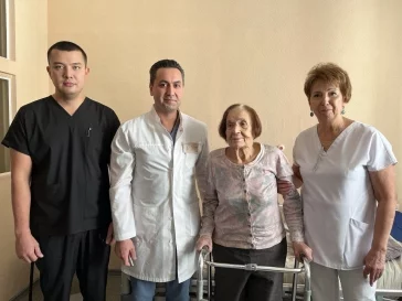 Фото: В Новокузнецке врачи поставили на ноги 100-летнюю пациентку с переломом бедра 1