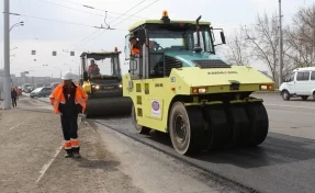 Безопасные и качественные дороги: ремонт в Кемерове ведётся на четырёх участках