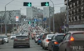 В Кемерове с 23 октября изменят режим работы реверсивных светофоров