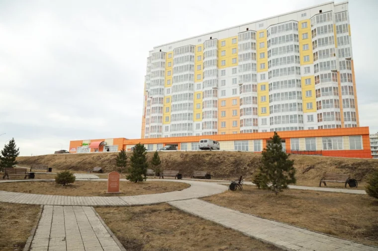 Фото: В Новокузнецке 80 детей-сирот получат ключи от новых квартир за полгода 6