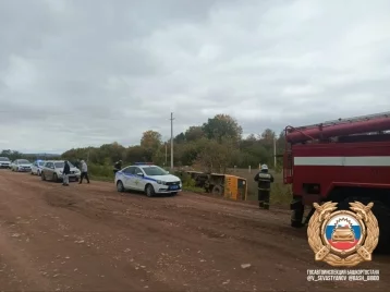 Фото: В Башкирии перевернулся школьный автобус 1