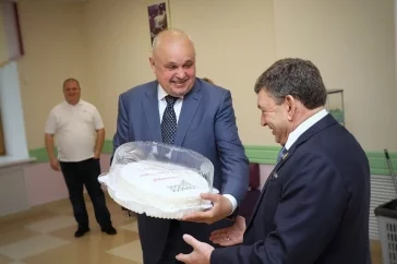 Фото: Сергей Цивилёв посетил отремонтированный корпус Кемеровской областной больницы 3