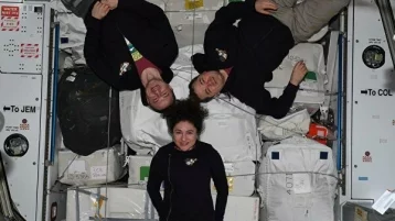 Фото: «Союз МС-15» с тремя членами экипажа благополучно приземлился в Казахстане 1
