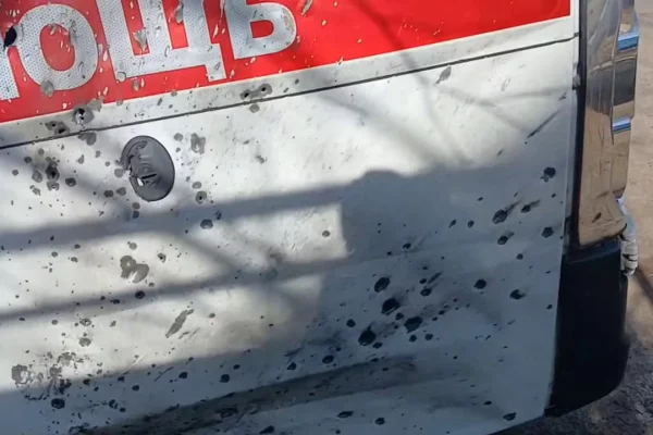 Две машины, в том числе скорая, подорвались на минах в Херсонской области