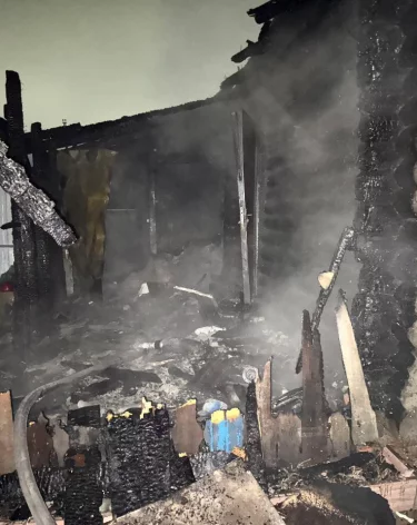 Новосибирца задержали за поджог дома с тремя детьми и тремя взрослыми