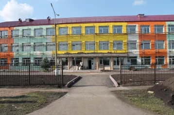 Фото: До конца года в Кузбассе завершат капремонт четырёх школ 1